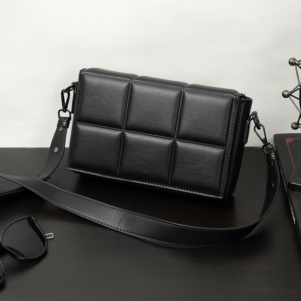 Azadin Crossbody Bag